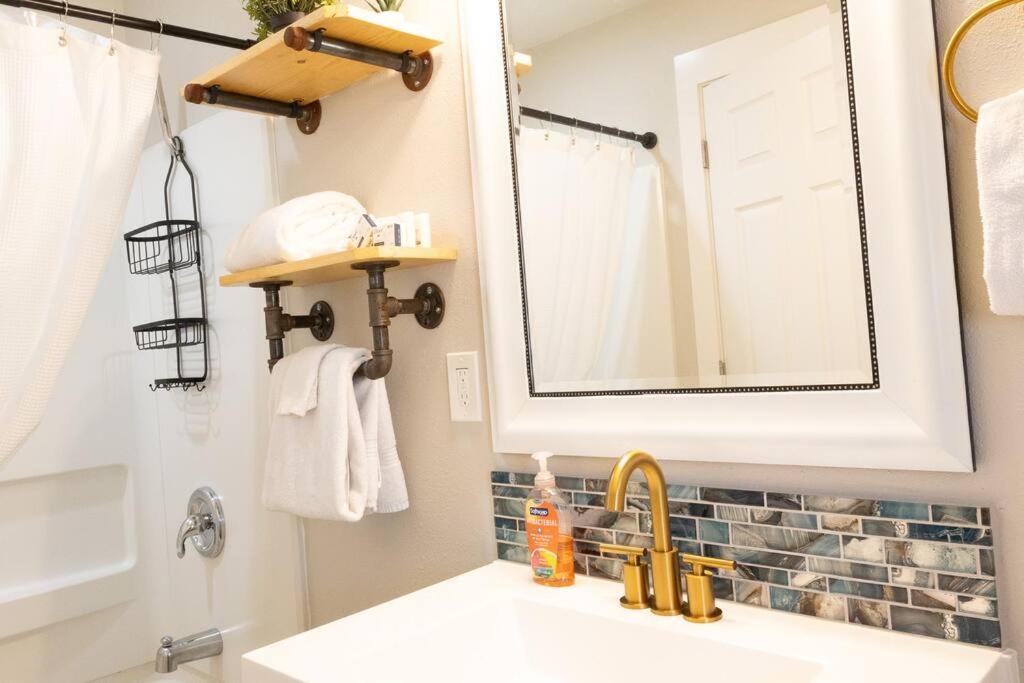 Waddle On Inn- Hot Tub, Pet Friendly, Fully Fenced, 5 Blocks To Beach! Ocean Park Extérieur photo